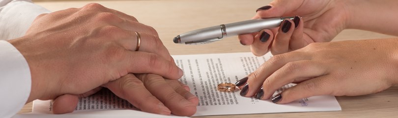 Tư vấn các tài liệu cần chuẩn bị khi yêu cầu tòa giải quyết ly hôn